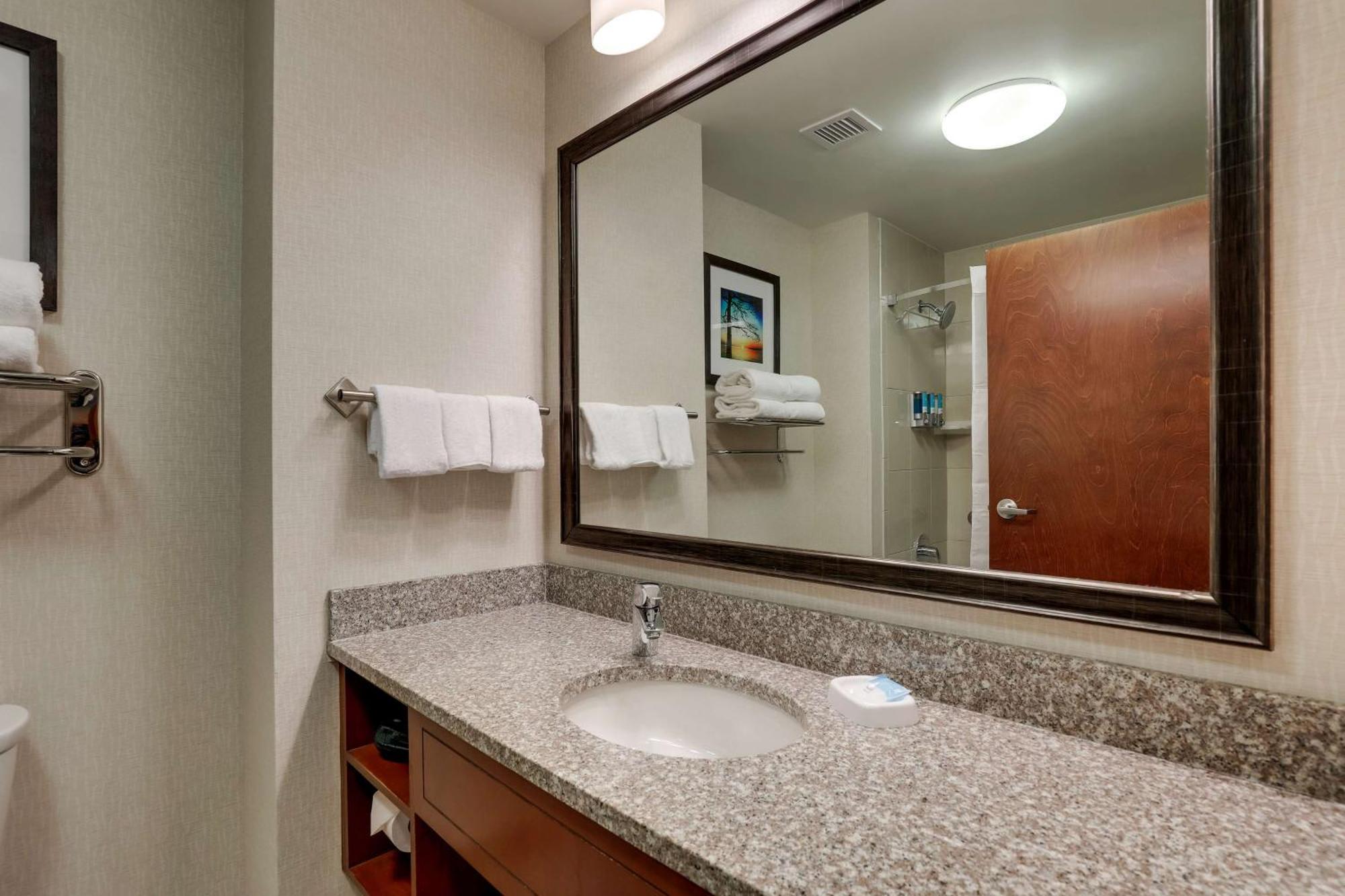Drury Inn & Suites Charlotte Arrowood Kültér fotó