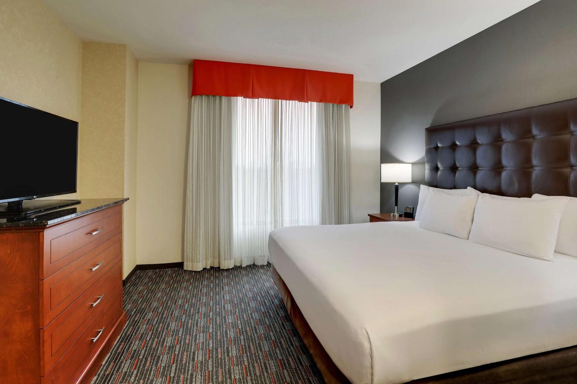 Drury Inn & Suites Charlotte Arrowood Kültér fotó
