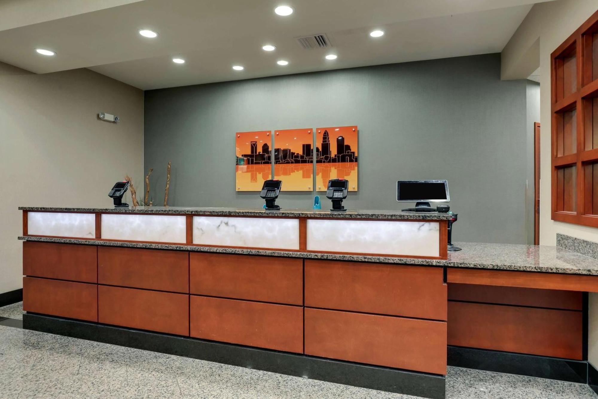 Drury Inn & Suites Charlotte Arrowood Kültér fotó